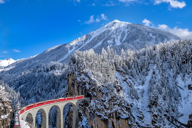 Voyage trains suisses été